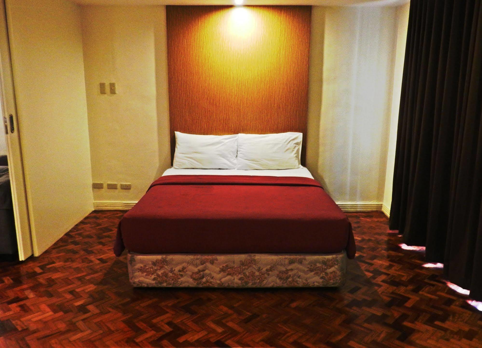 Salcedo Suites Макати Экстерьер фото