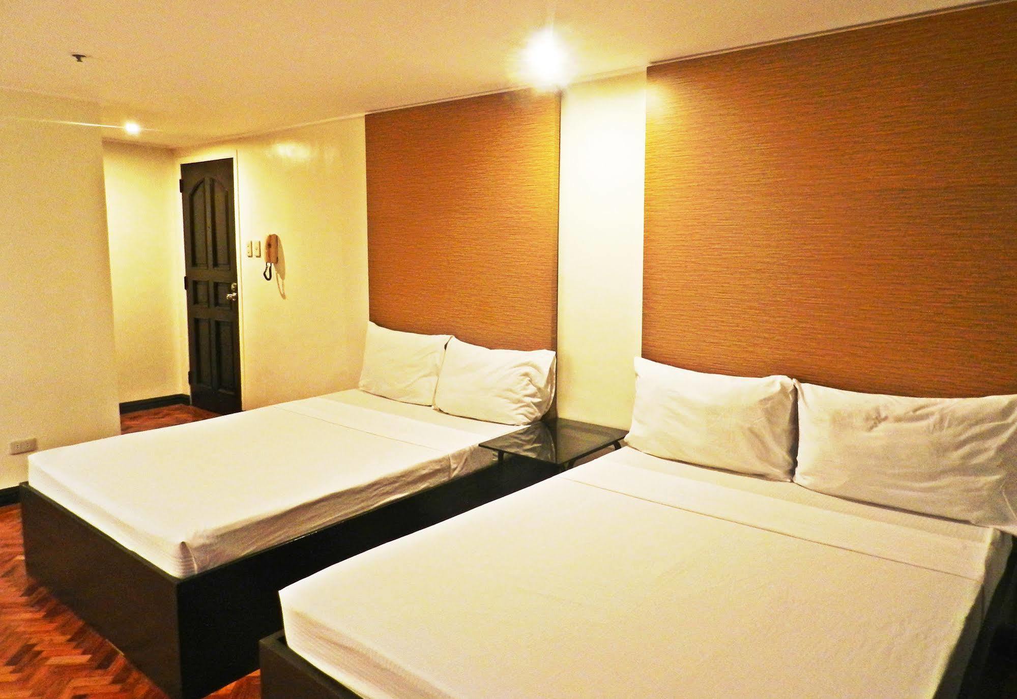 Salcedo Suites Макати Экстерьер фото